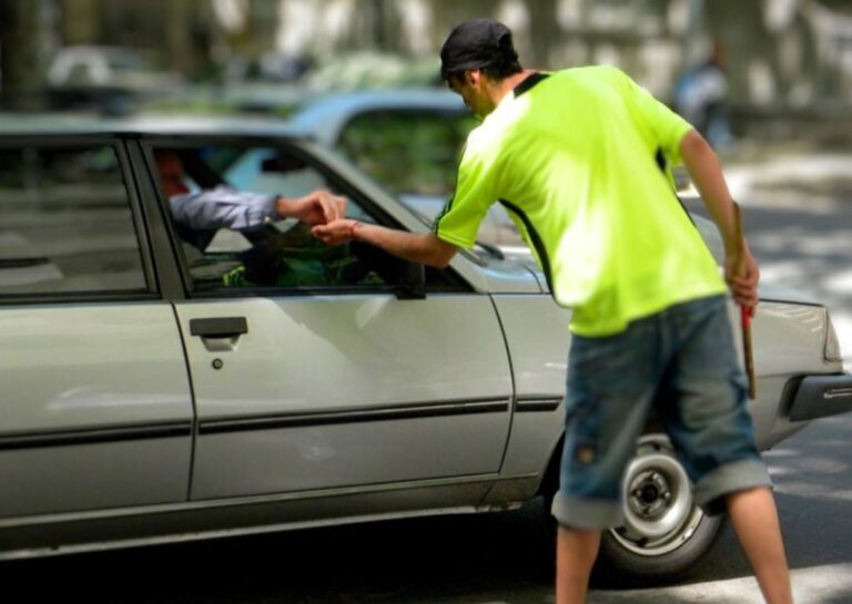 ¡Chau, trapitos! San Lorenzo refuerza controles y evita la instalación de cuidacoches en el centro