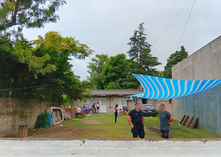 Denuncian la usurpación de la vivienda de un dirigente político en Ricardone