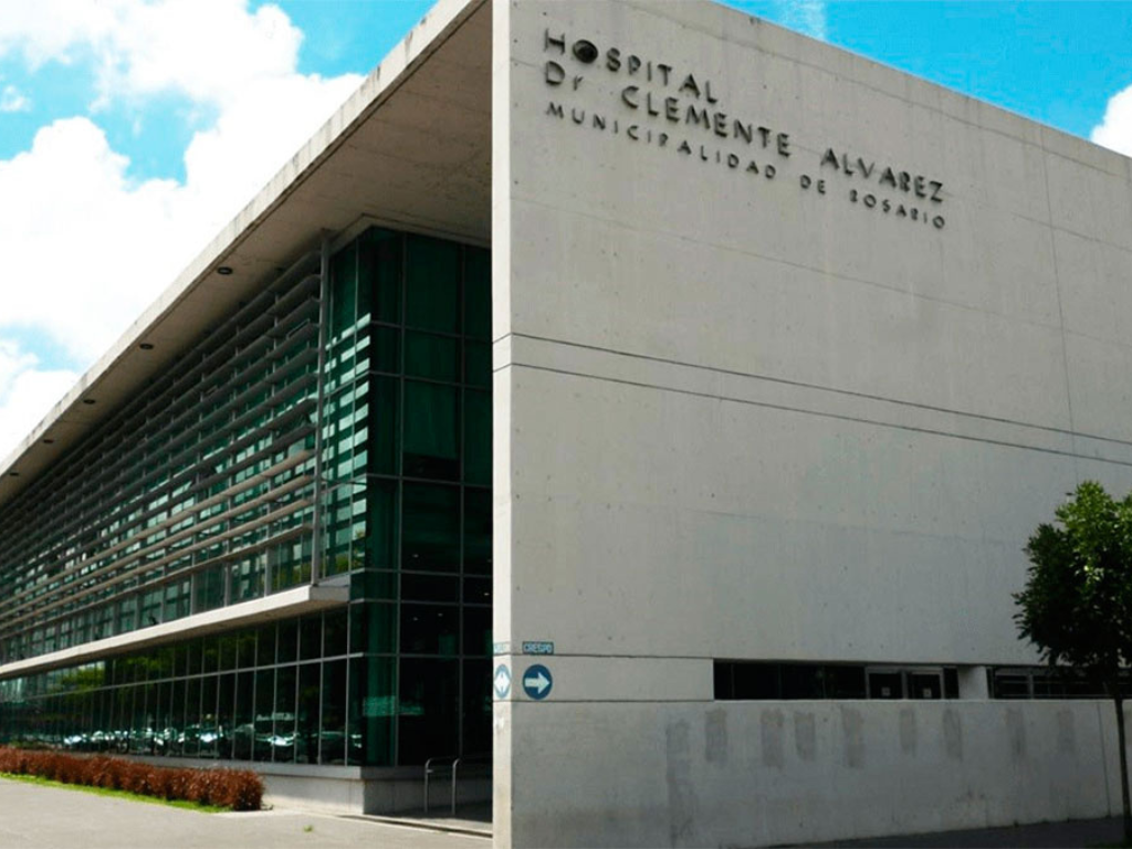 Fachada del Hospital de Emergencias Clemente Álvarez HECA donde ingresó la víctima de violencia de género en Pérez.