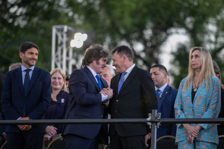 Con la presencia del presidente Milei, San Lorenzo evocó el glorioso combate de San Martín y sus granaderos