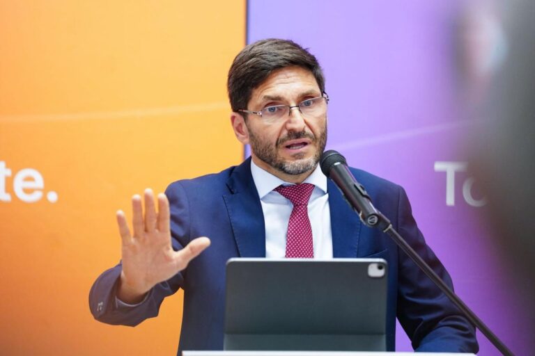 Pullaro: “Ningún personal policial ni del servicio penitenciario de Santa Fe va a tener un sueldo inferior a $ 1.350.000”