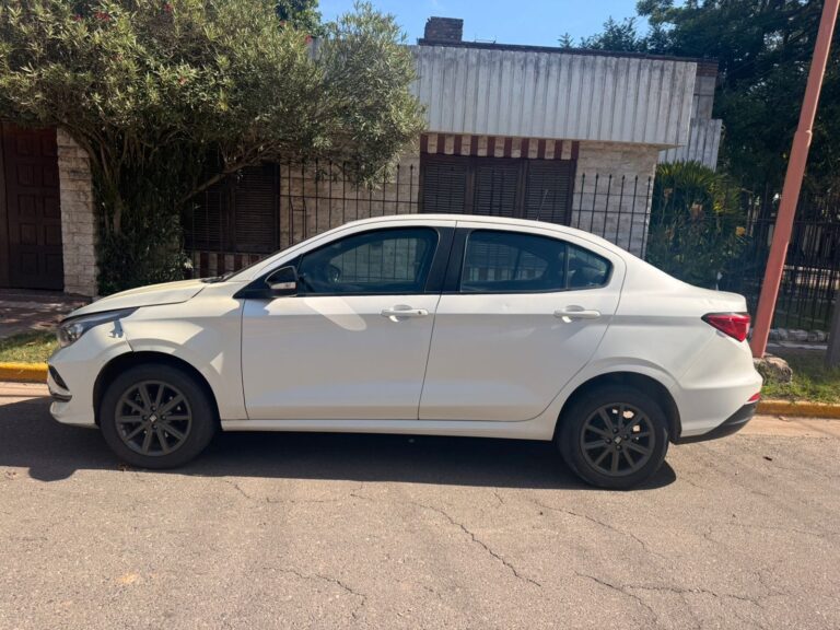 Exchofer se lleva vehículo de agencia tras ser despedido  y es localizado en menos de una hora