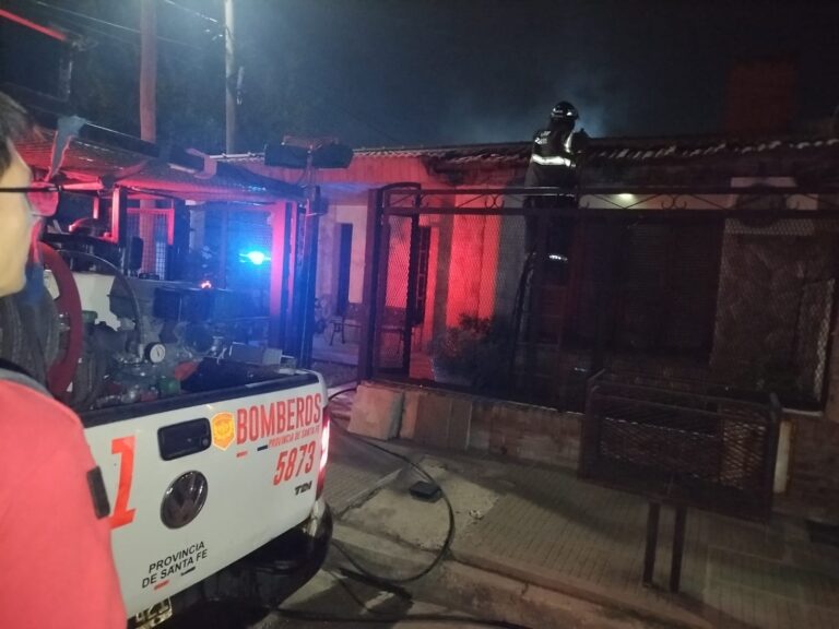 Principio de incendio en una vivienda de Fray Luis Beltrán: no hubo heridos graves