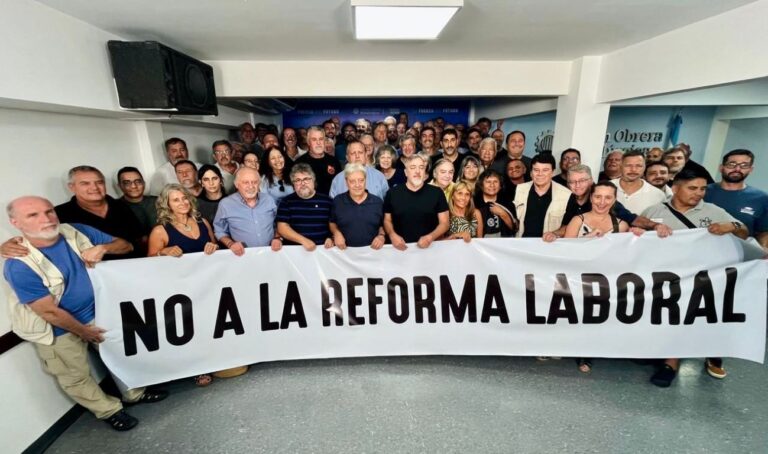 El SOEPU participó de la mesa sindical contra la reforma laboral y respaldó el plan nacional de lucha.