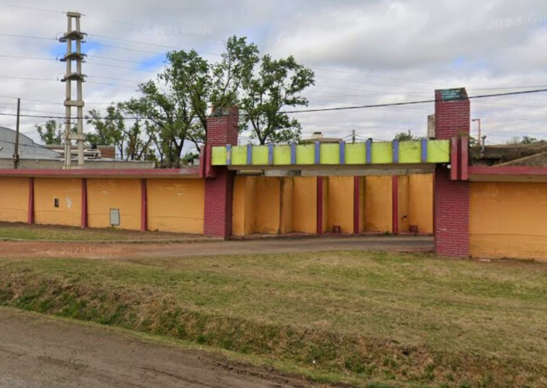 Murió un sanlorencino en un motel de Puerto San Martín: investigan las causas del deceso