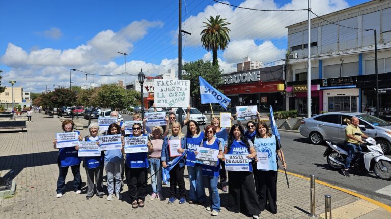 Amsafe San Lorenzo marchó este jueves en reclamo al gobierno provincial