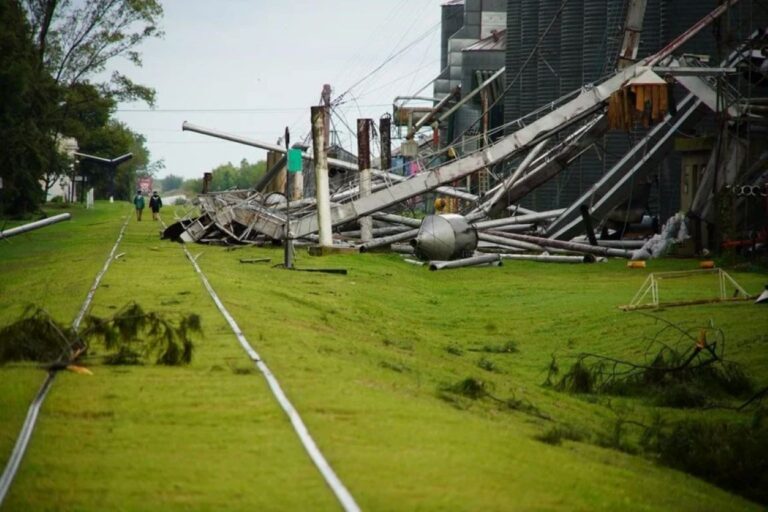 Tragedia en Bombal: un tornado devastador dejó una mujer muerta y el pueblo bajo emergencia