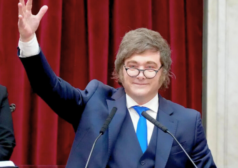 Milei redobla la apuesta: apertura comercial, reforma tributaria y duros cruces con empresarios en el Congreso