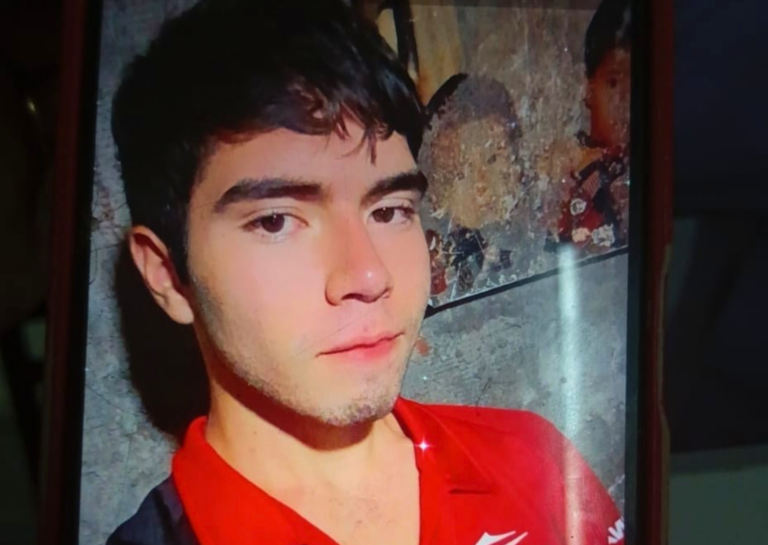 Buscan a un adolescente de 17 años desaparecido en Capitán Bermúdez