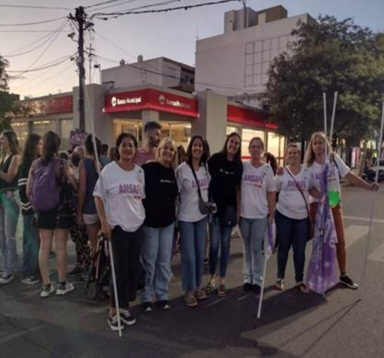 En el Día Internacional de la Mujer Trabajadora Amsafé volvió  a las calles.