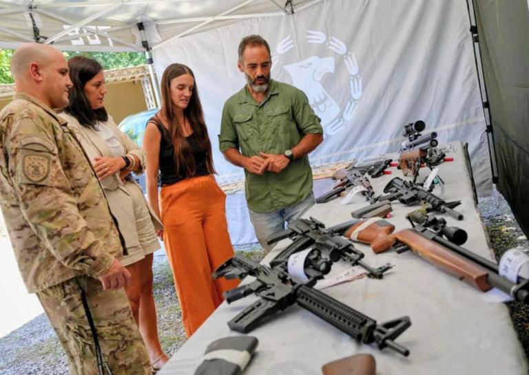 Hallan un arsenal en Roldán y crecen las sospechas de un plan para atentar contra el gobernador Pullaro