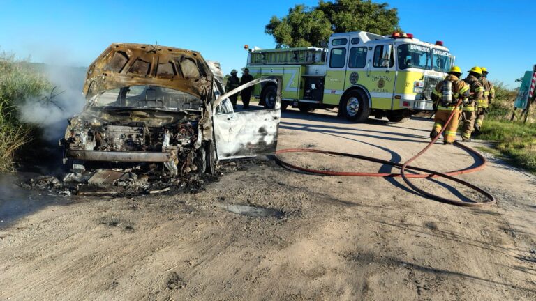 Monje: se incendió el auto en plena camino cuando iba a pescar