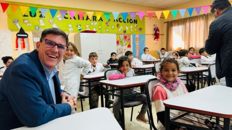 Goity: “Cada hora de clases hace la diferencia y por eso el lunes los chicos deben estar en las aulas”