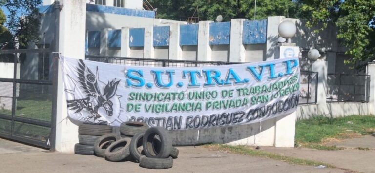 Vigiladores en alerta por conflicto con la empresa Securion que presta el servicio en YPF