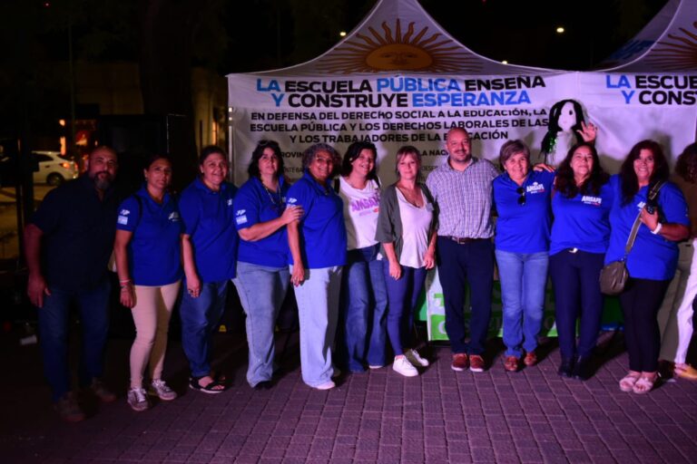 Sigue la carpa blanca de Amsafe y llega a Rosario