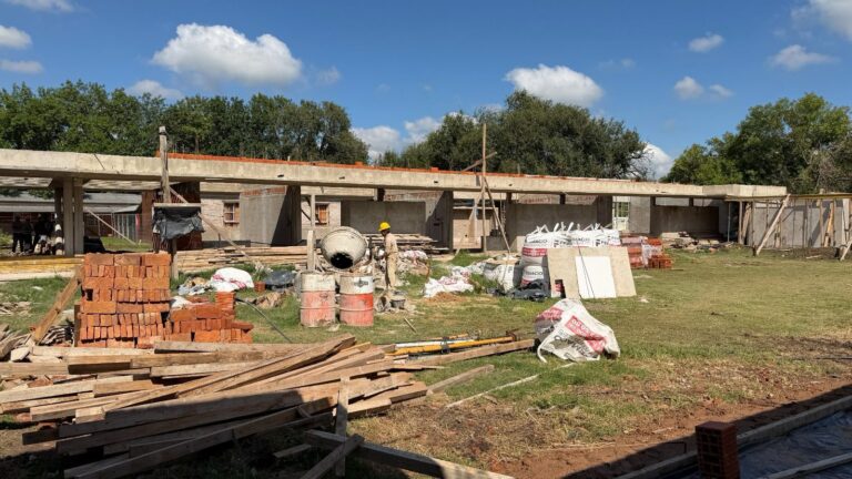 Otra que abandonó Nación: la Provincia reactivó la construcción del nuevo edificio para la Escuela “Julio Maiztegui” de Pueblo Andino