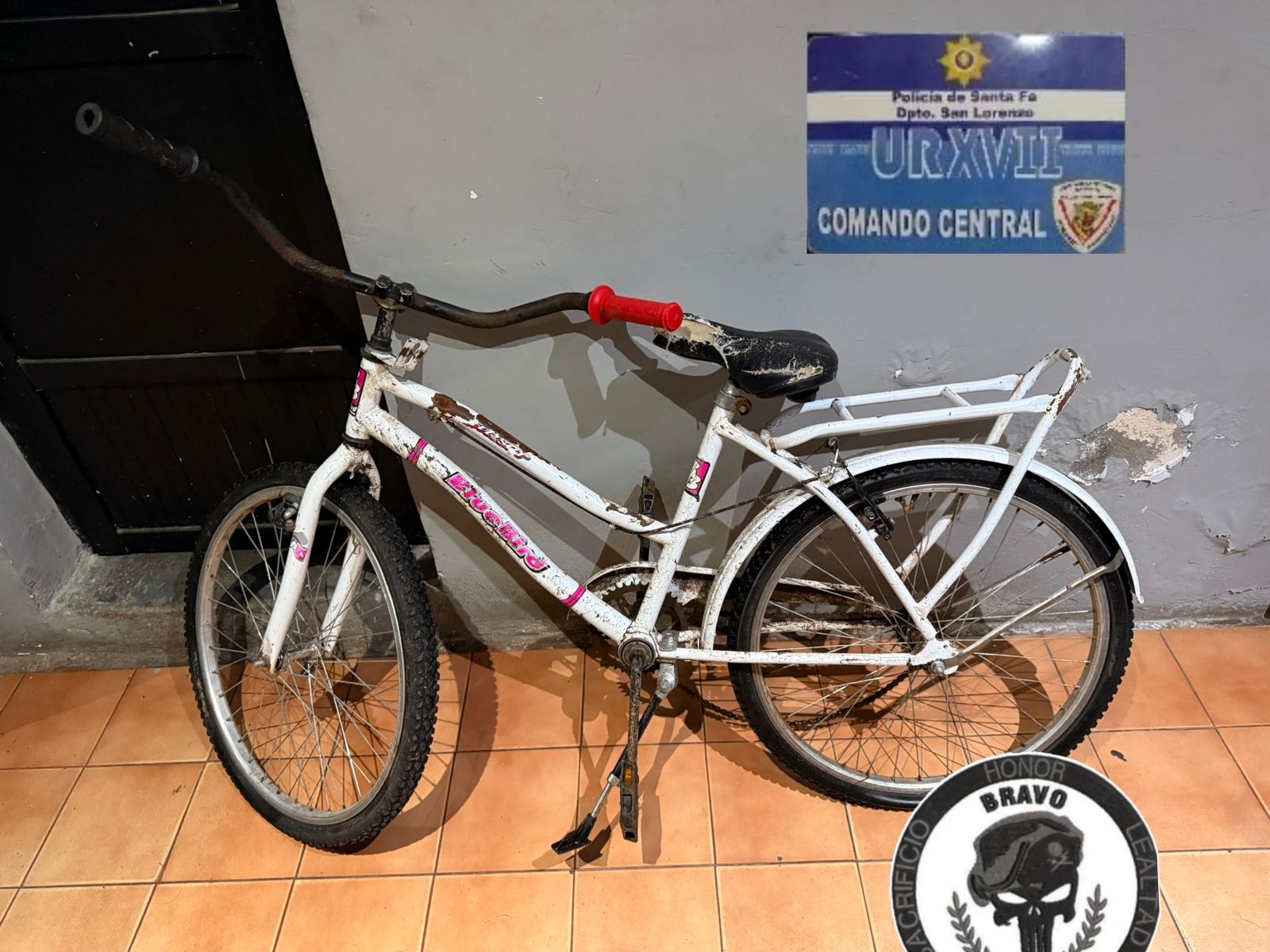 Secuestraron una bicicleta abandonada en la vía pública para evitar su robo