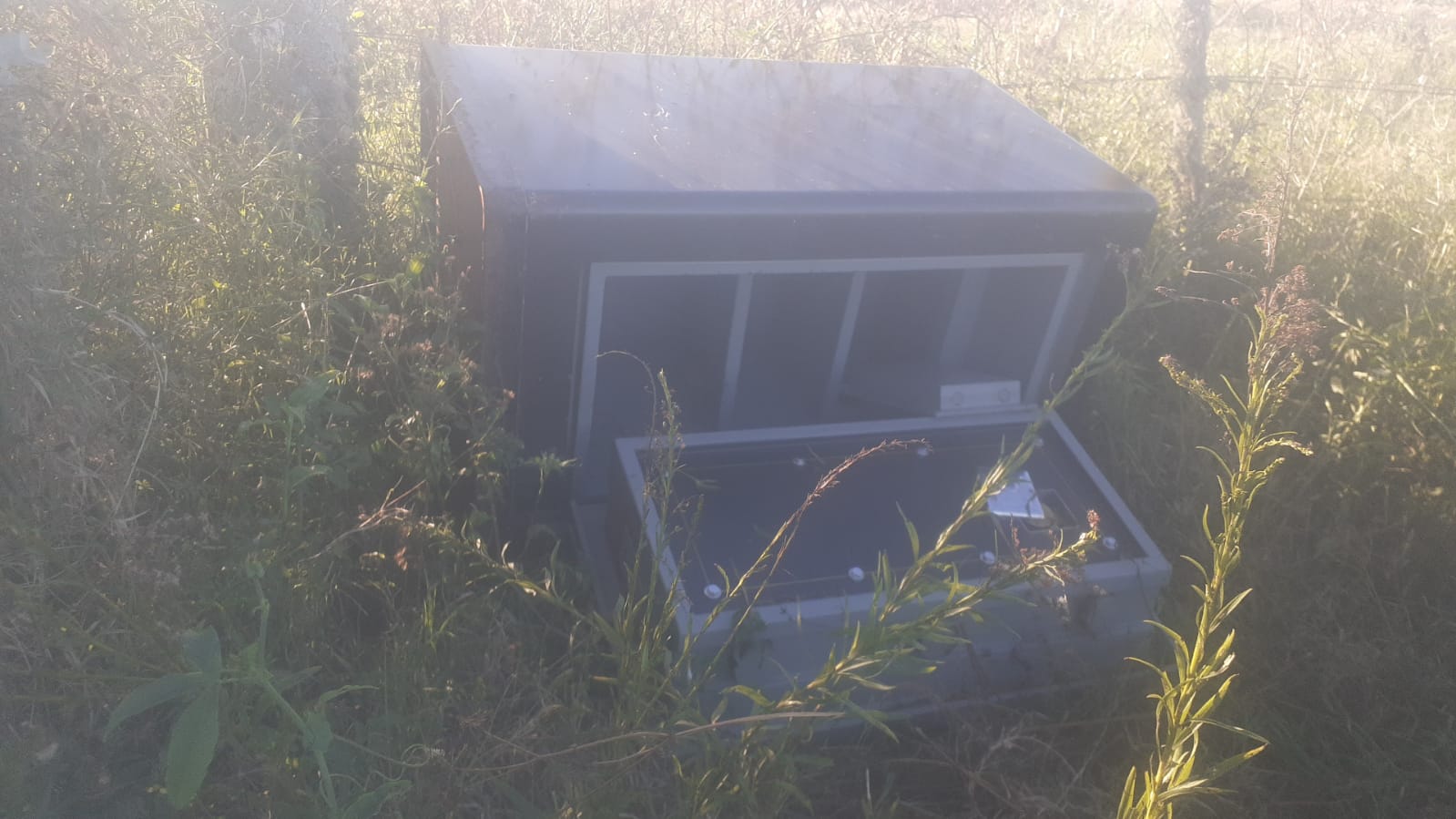 Hallan caja fuerte vandalizada y vacía en un campo cercano a la Ruta Nacional 34 entre Ricardone y