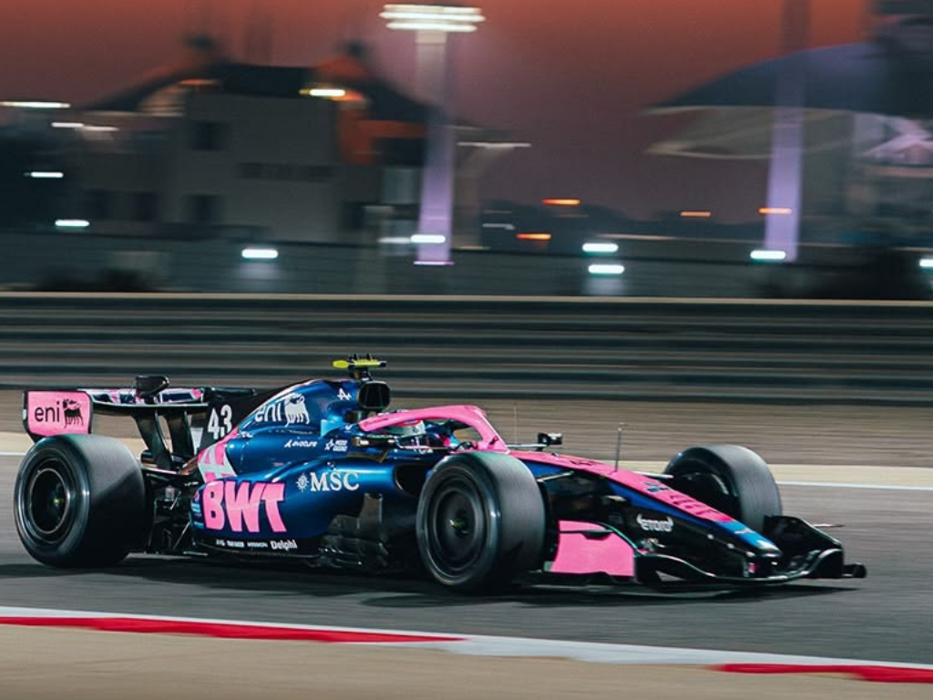 Franco Colapinto manejando el monoplaza de Alpine F1 en Buenos Aires.