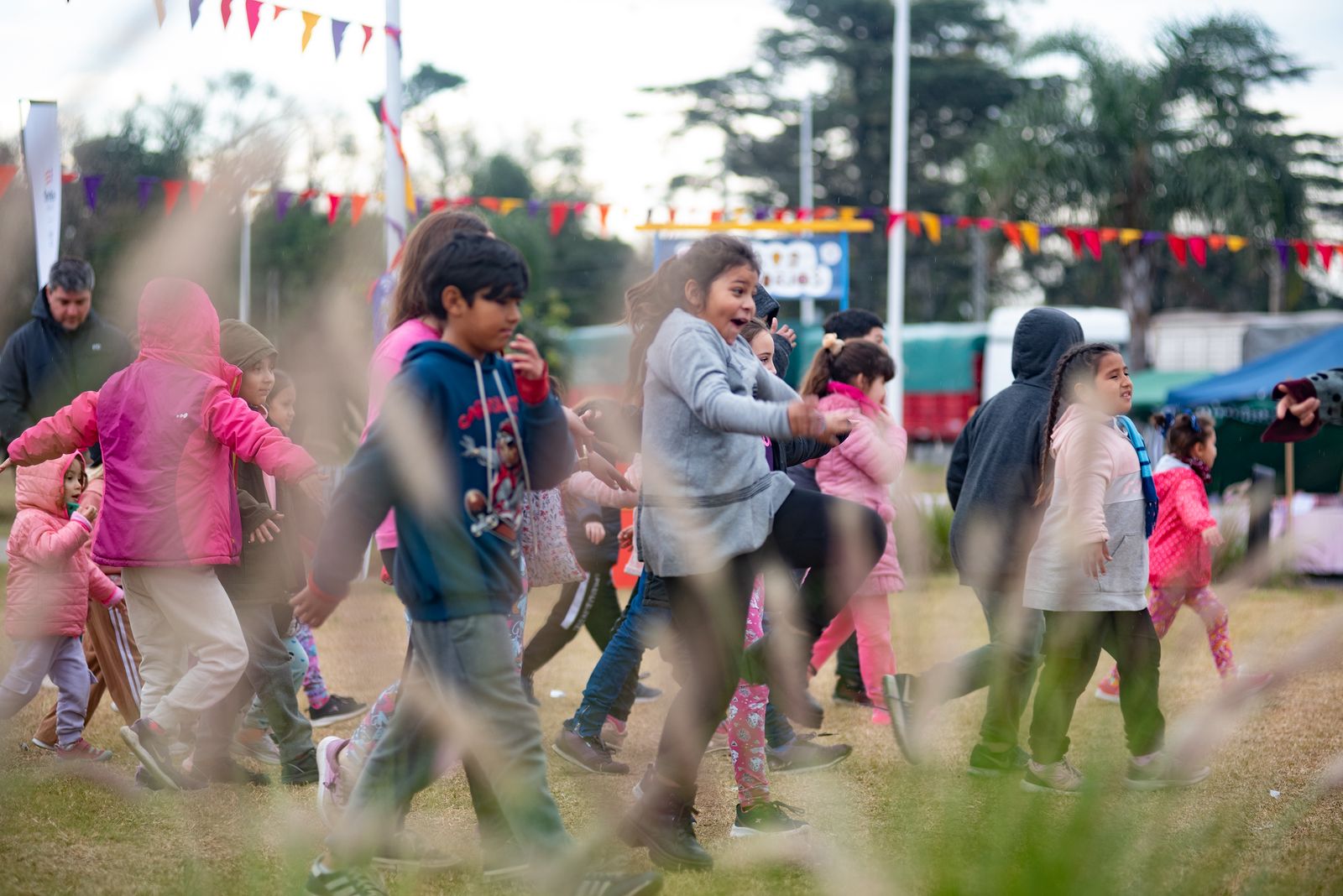 Timbúes invita a una tarde de feria, música y actividades para toda la familia