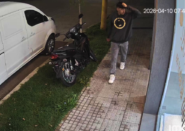 Alerta en San Lorenzo: un joven roba motos en el centro y ya acumula varias víctimas