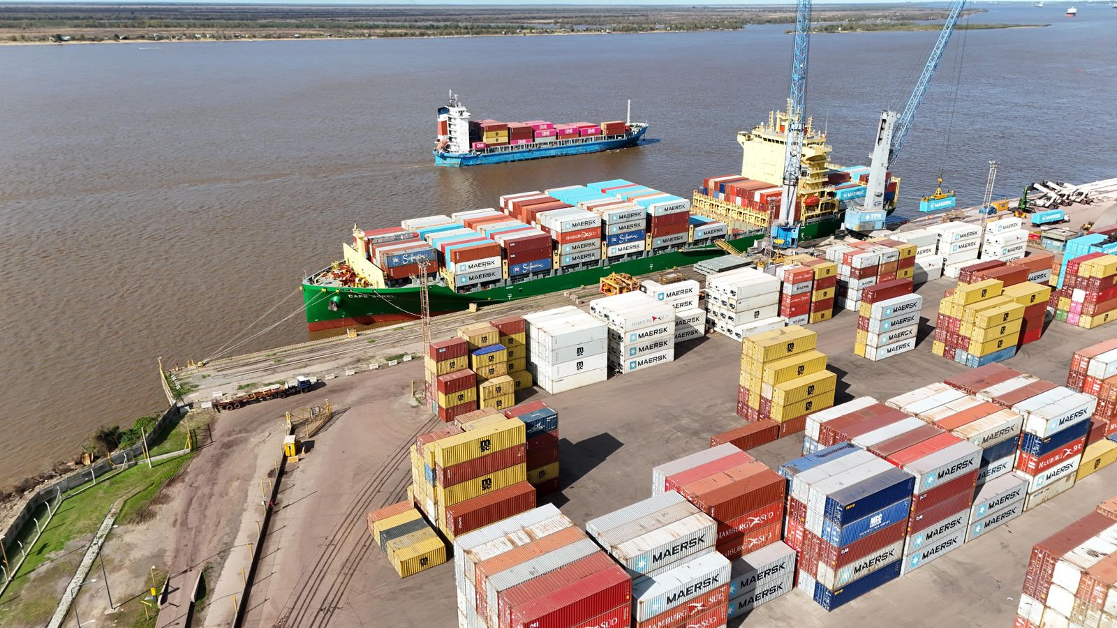 Santa Fe afianza su liderazgo logístico con cifras récord en puertos y aeropuertos