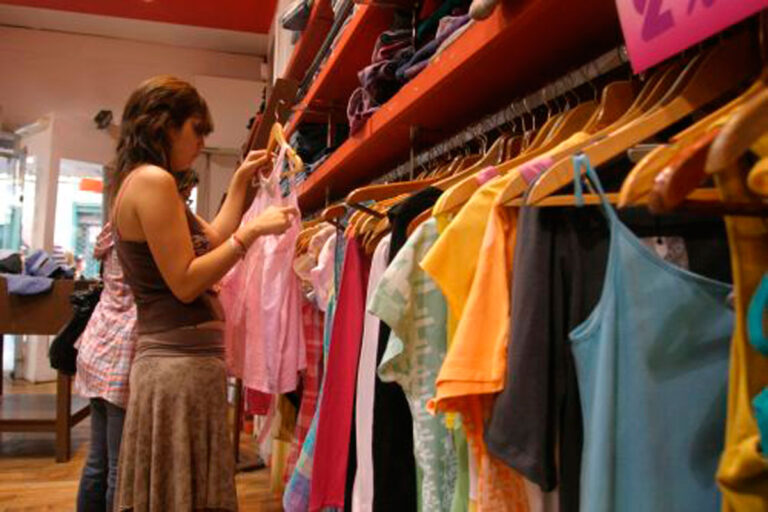 Las ventas minoristas pyme cayeron 0,6% en marzo: cinco de siete rubros cerraron en rojo