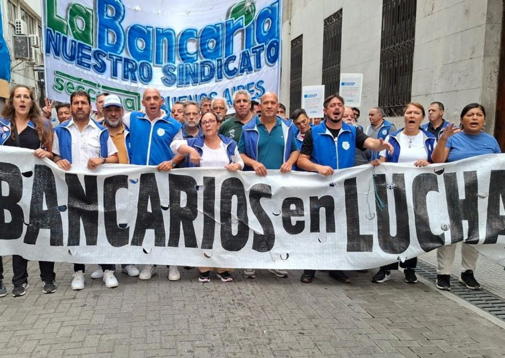 Paro bancario parcial: este miércoles habrá atención reducida en dos entidades clave del país