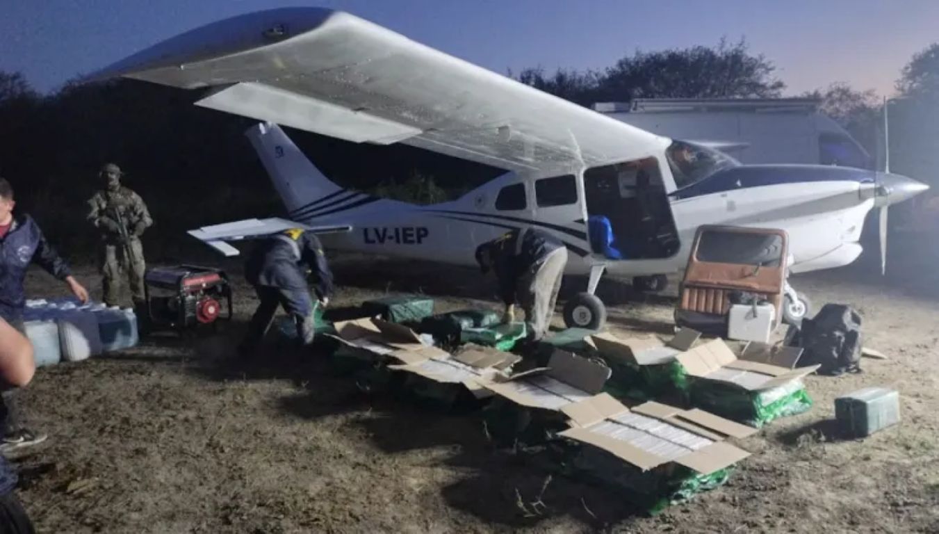 Vera: Secuestraron 440 kilos de cocaína de una avioneta que aterrizó en una pista clandestina