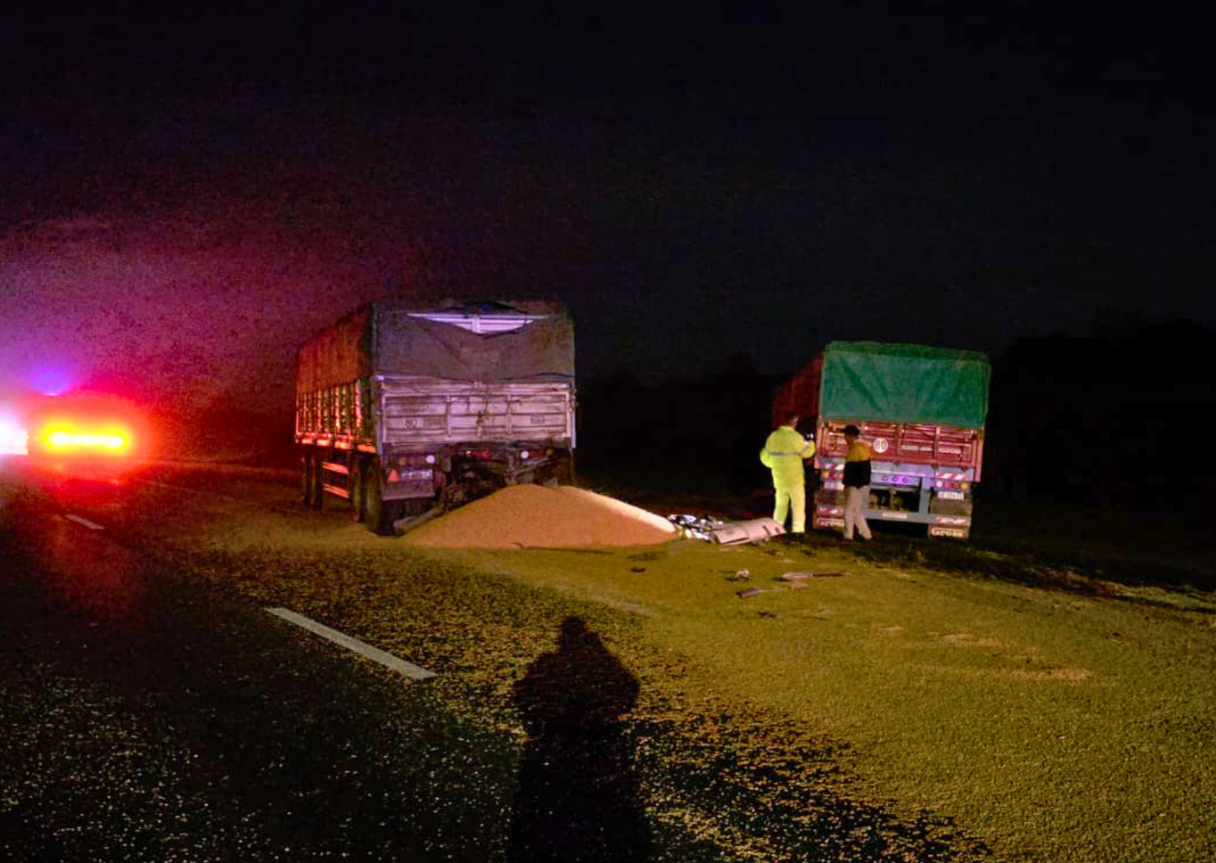 Choque de camiones en la autopista Rosario-Santa Fe dejó un conductor herido a la altura de Monje