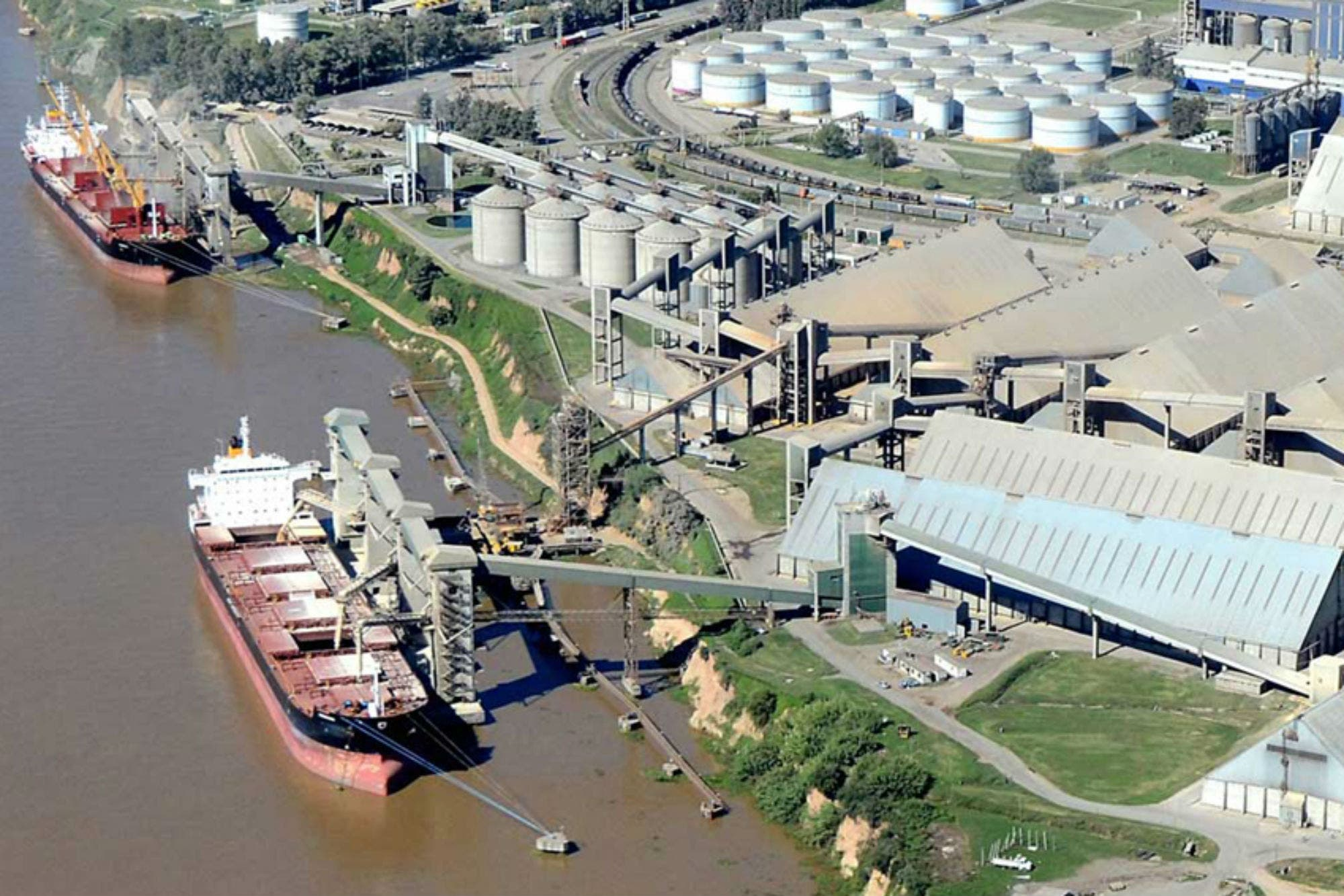 Descartaron ébola en el puerto de San Lorenzo: el tripulante tiene "culebrilla"