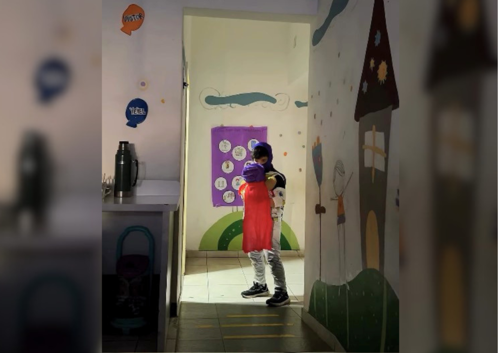 Campaña de convocatoria pública de adopción para buscar un hogar a un niño de 10 años.