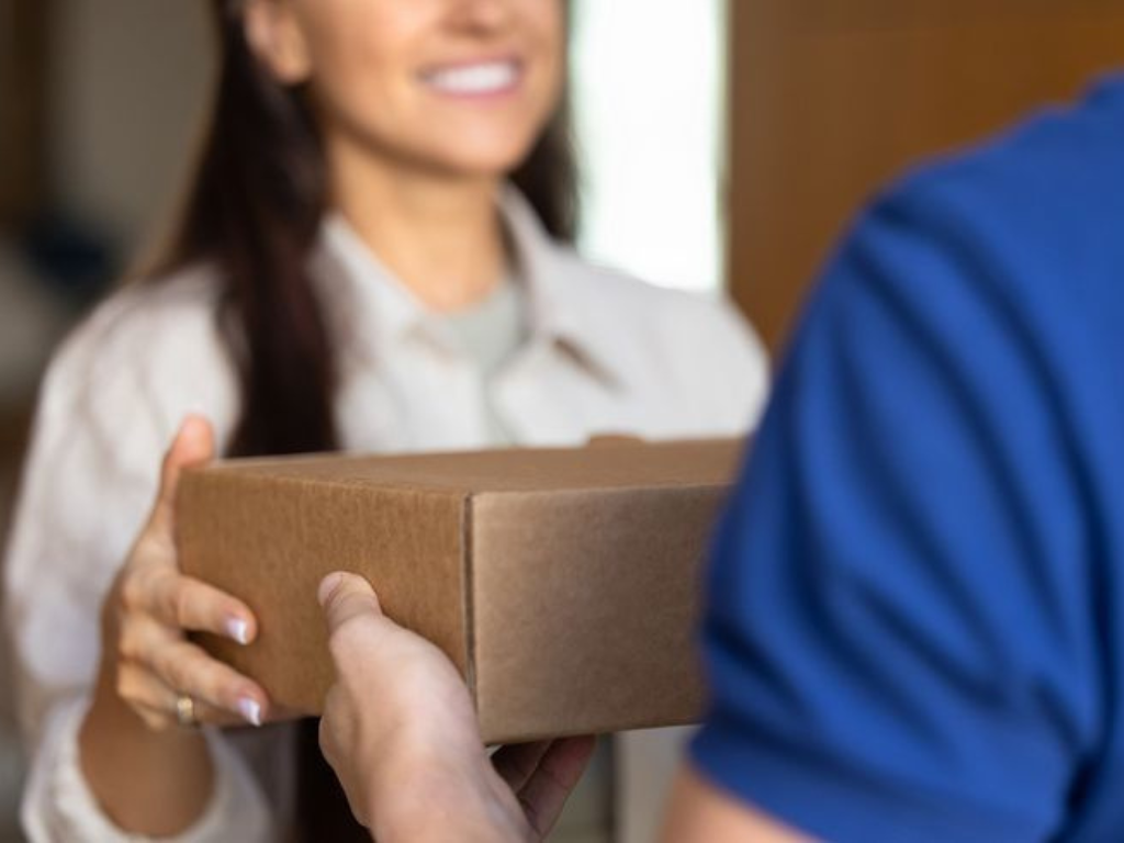 Compras al exterior: se duplicó el uso del puerta a puerta en 2026