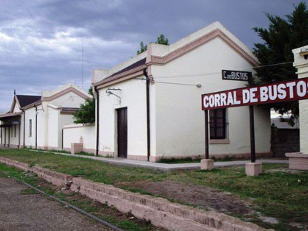 Procedimiento policial realizado en Corral de Bustos durante la investigación por un intento de envenenamiento.