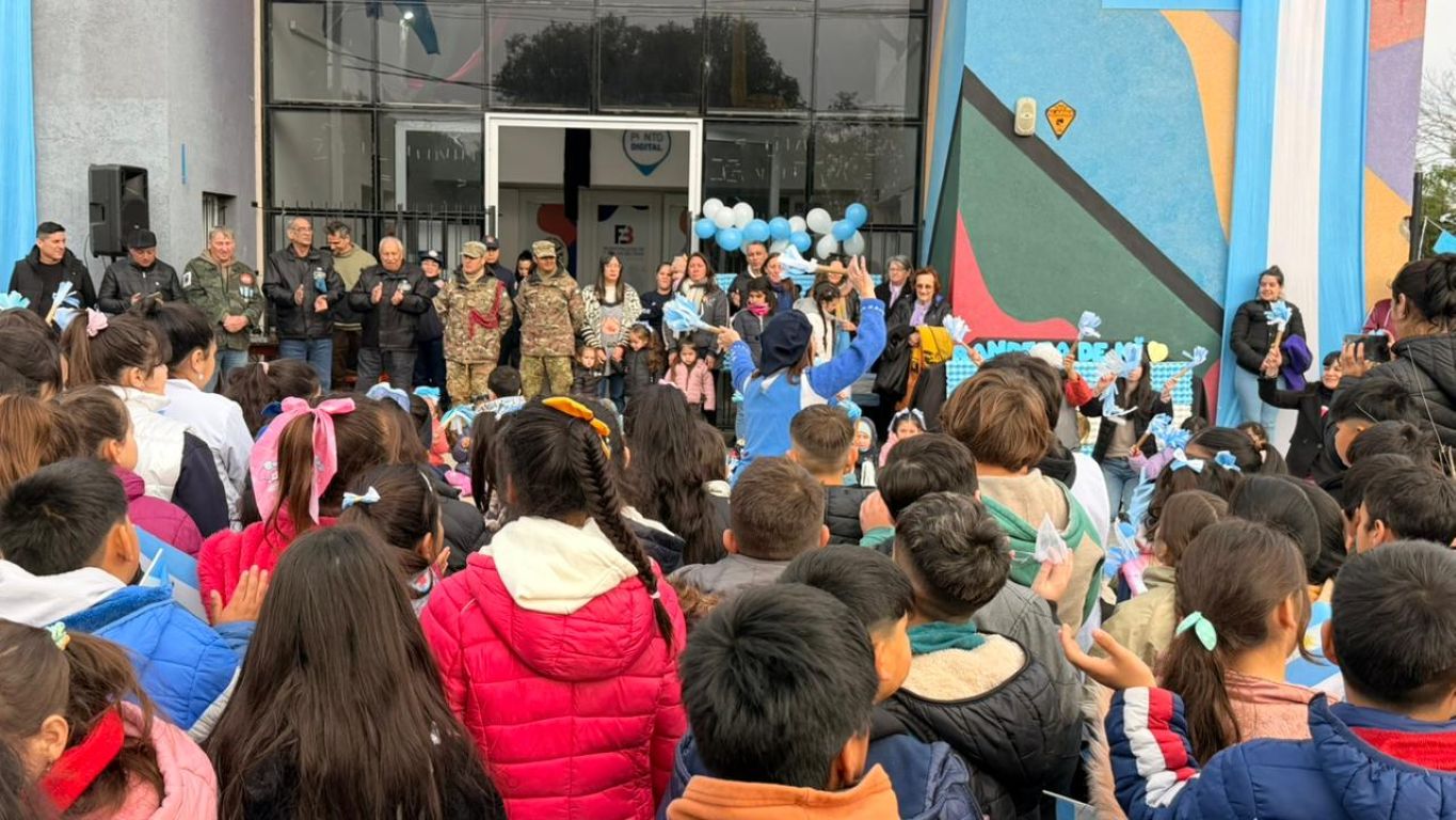 La municipalidad de Fray Luis Beltrán tuvo su acto por el Dia de la Bandera