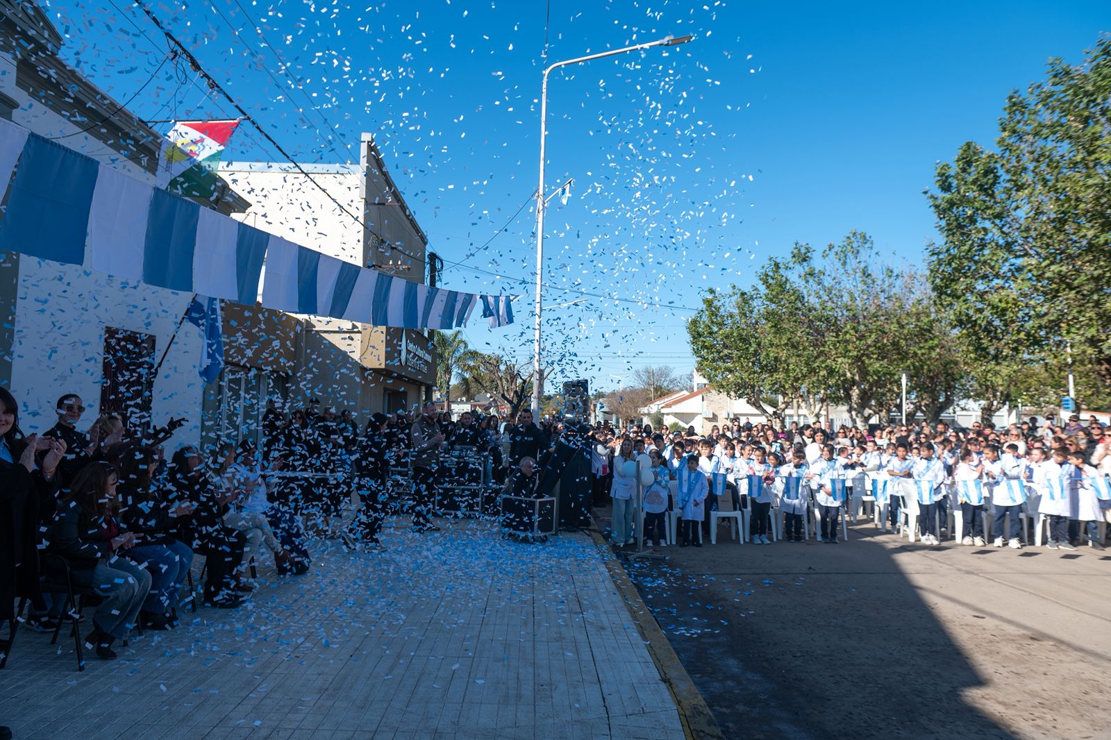 Emoción y tradición en Timbúes: alumnos de cuarto grado realizaron su Promesa de Lealtad a la Bandera