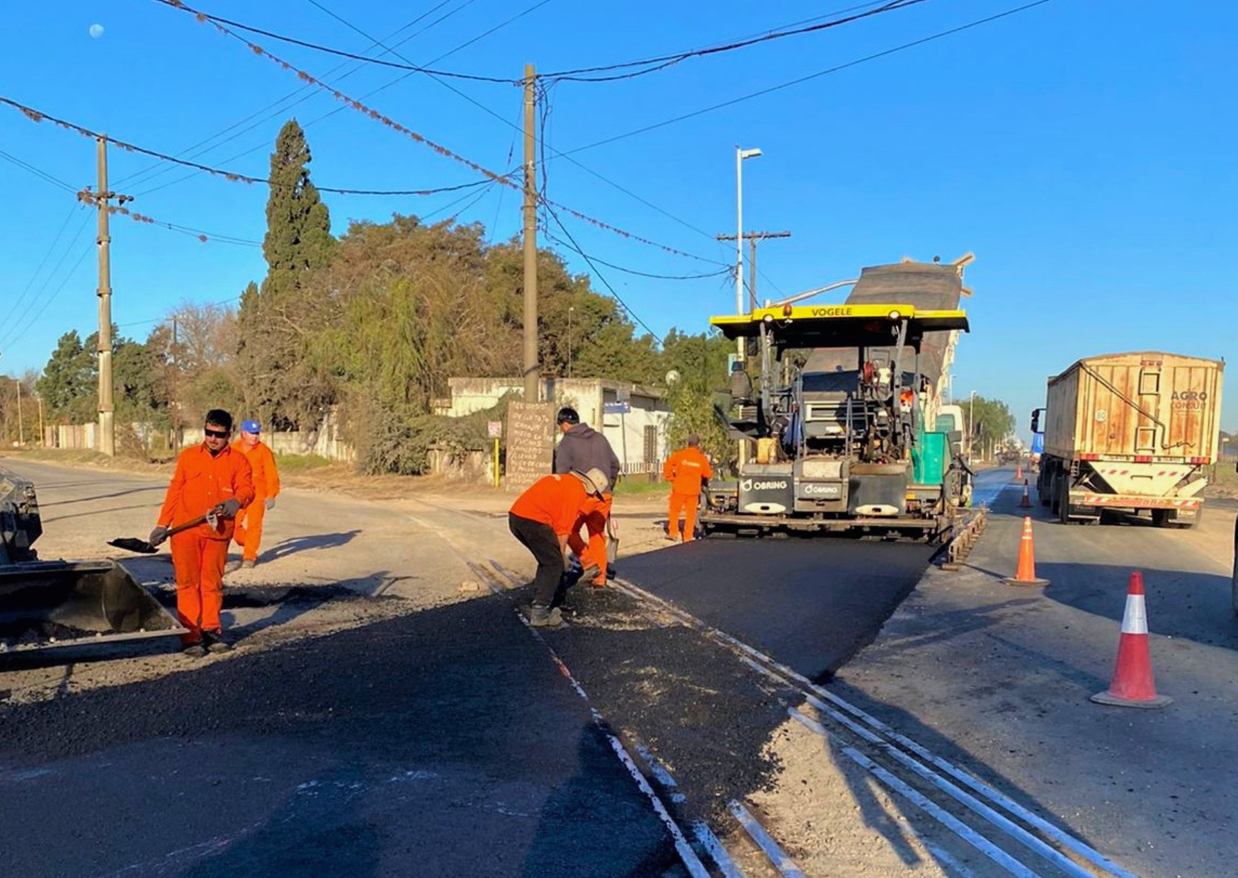 Avanzan las obras de repavimentación en la Ruta 11 en Puerto San Martín : cómo son los desvíos y qué tramos están afectados