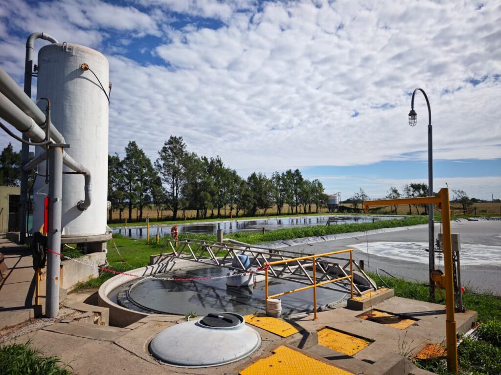 Planta de SOLAMB en Timbúes tras el anuncio de una inversión de 10 millones de dólares para modernización.
