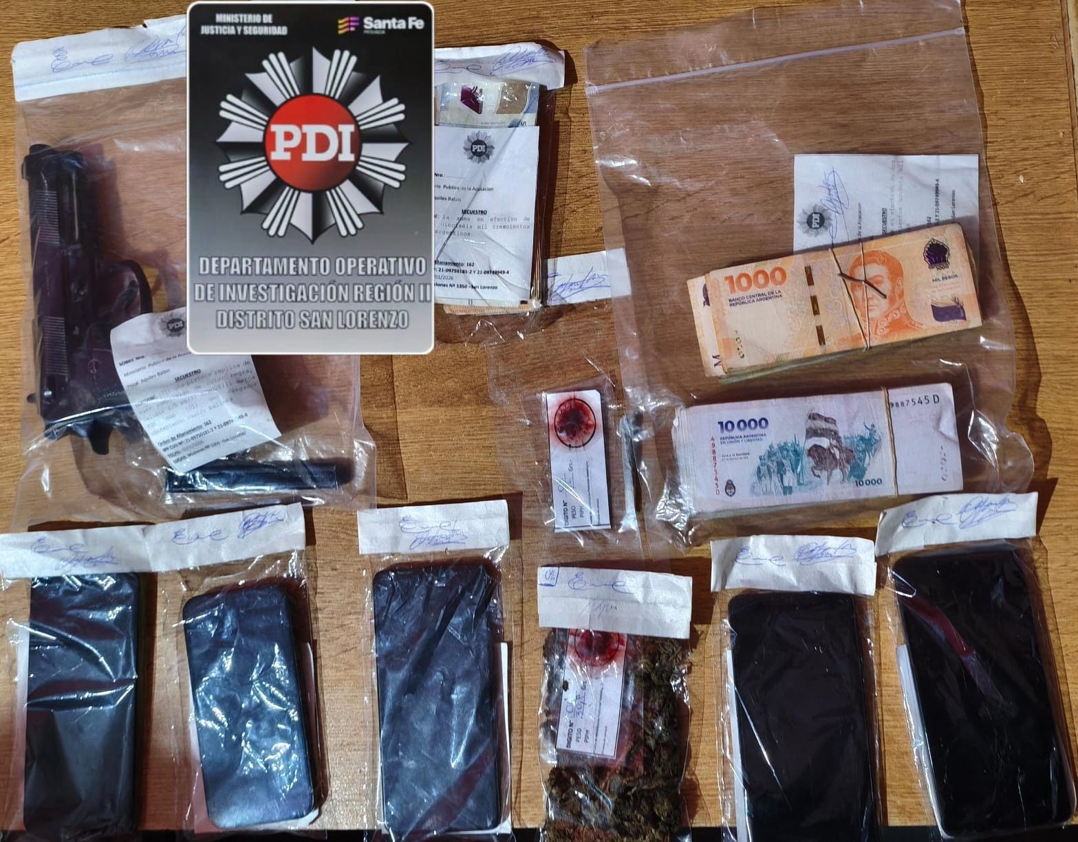 Cinco detenidos en San Lorenzo microtráfico: secuestraron armas, droga y hasta un uniforme de Prefectura