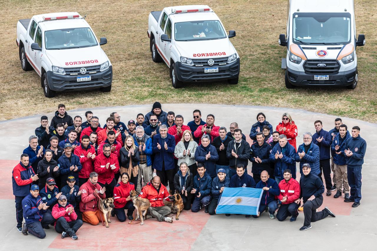 Bomberos santafesinos regresaron a Santa Fe tras la misión internacional de rescate en Venezuela.