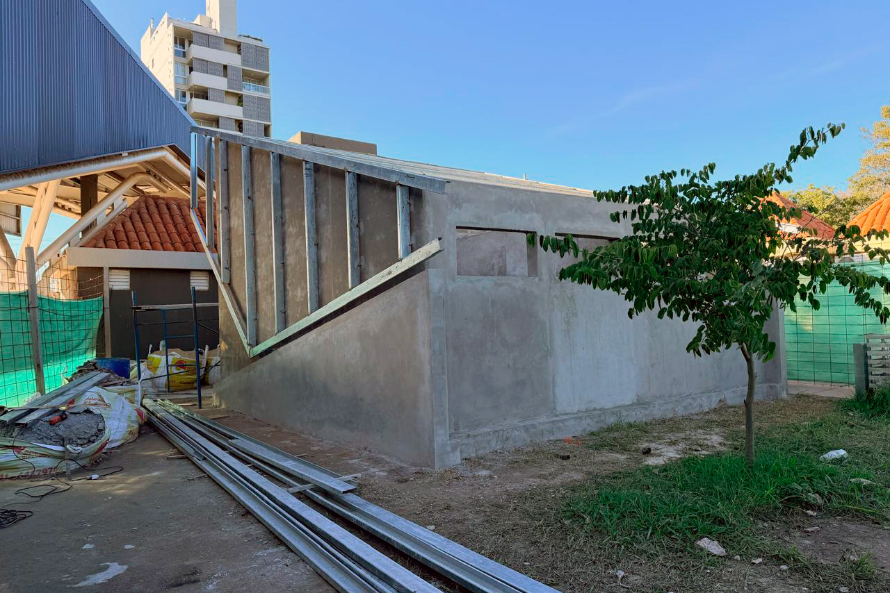 San Lorenzo: Construyen nuevos baños en el Parador Turístico