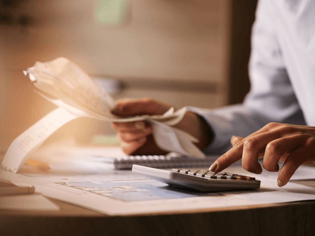 Más del 60 % de los argentinos no logra llegar a fin de mes