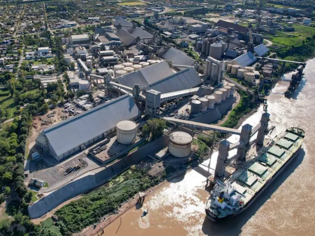Hito agroindustrial: Molinos Agro y ACA sellan una alianza de USD 500 millones para construir una mega planta en Timbúes