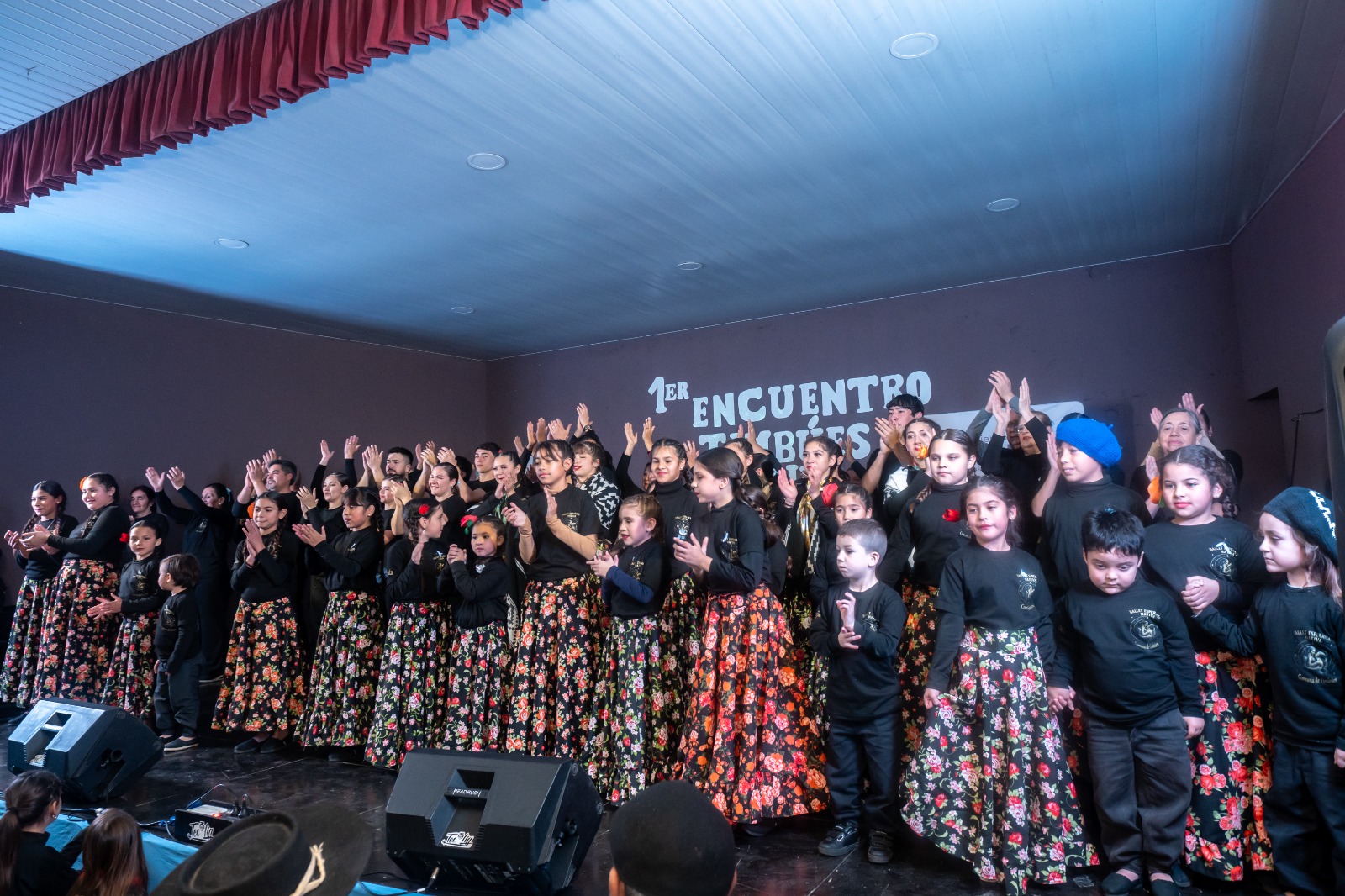 Gran convocatoria en el primer Encuentro de Danzas “Timbúes Baila” en el Club Sarmiento