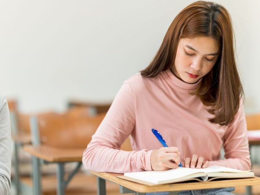 Estudiantes consultan el pago de las Becas Progresar agosto 2026