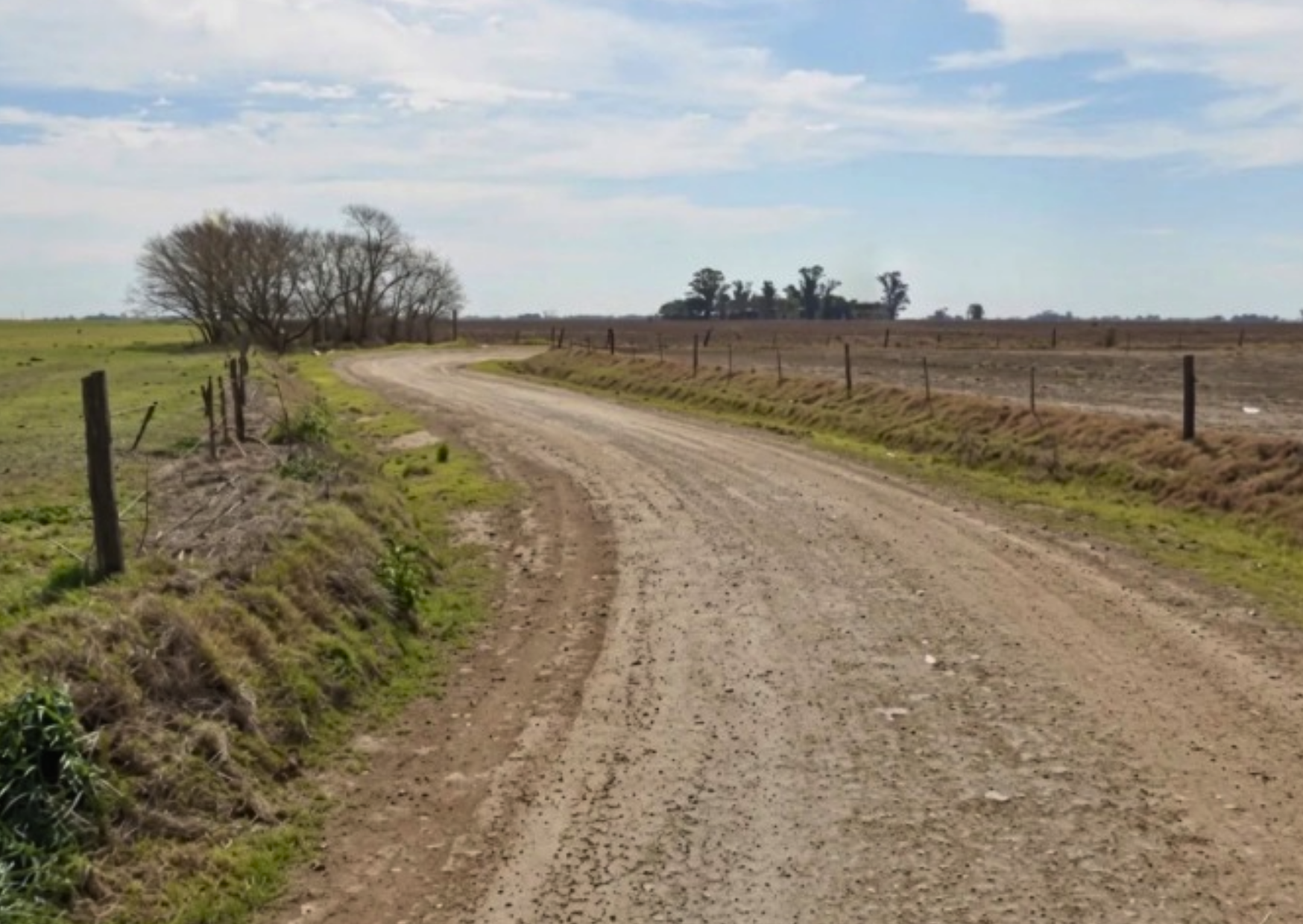 Tragedia en Serodino: una mujer de Oliveros murió tras volcar en moto en un camino rural