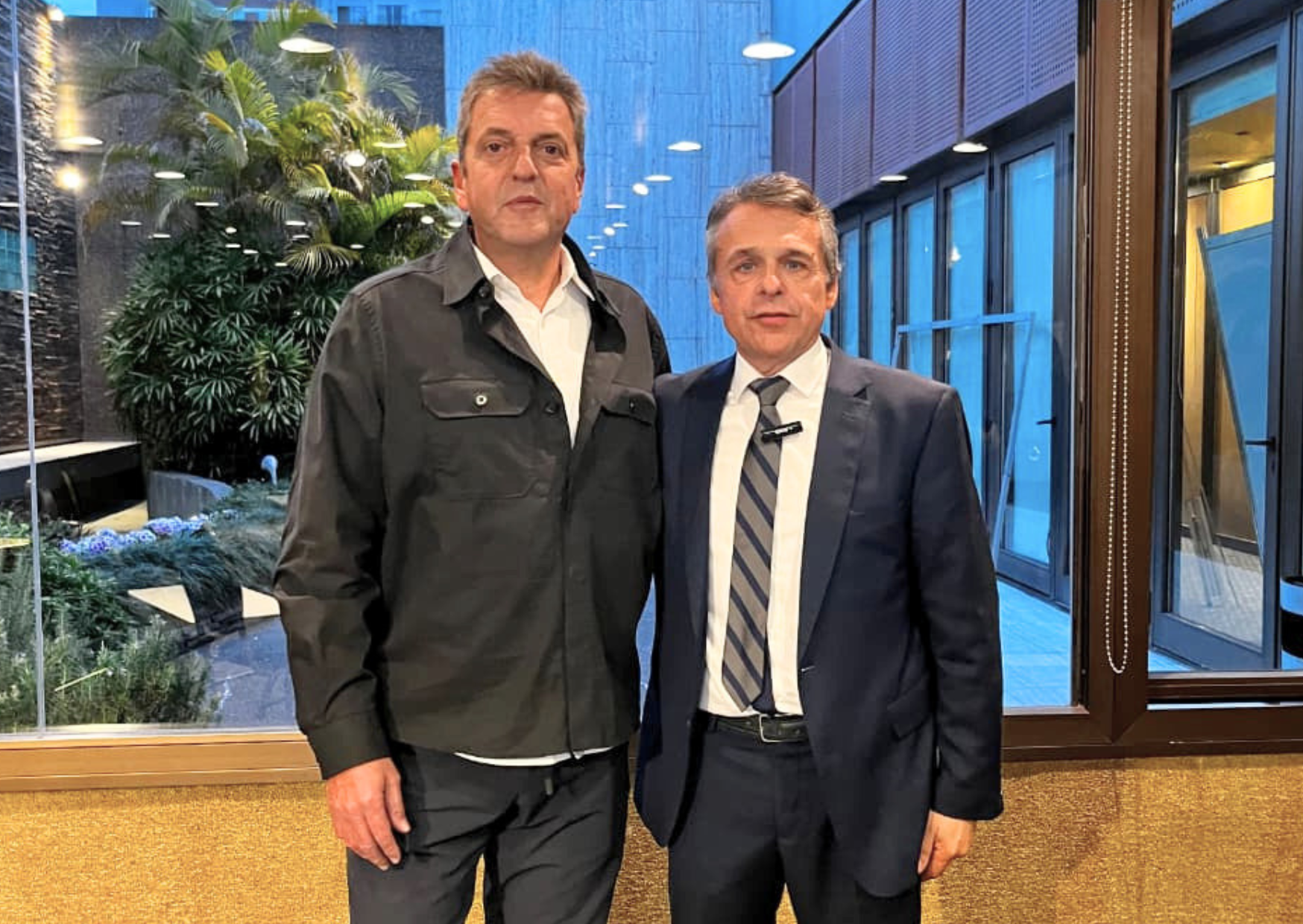 Diego Giuliano lanzó su candidatura a gobernador en Rosario junto a Sergio Massa