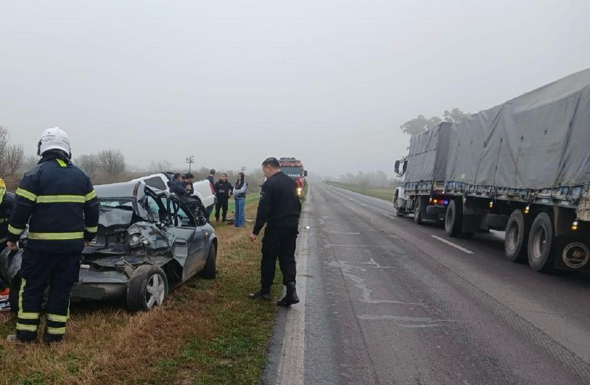 Trágico choque múltiple en Luis Palacios: un conductor murió tras el impacto