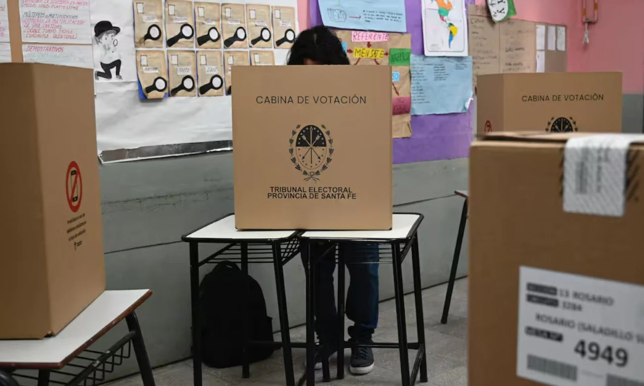 Reforma electoral en Santa Fe: el proyecto que cambia las PASO y sanciona la inasistencia a los debates va al Senado