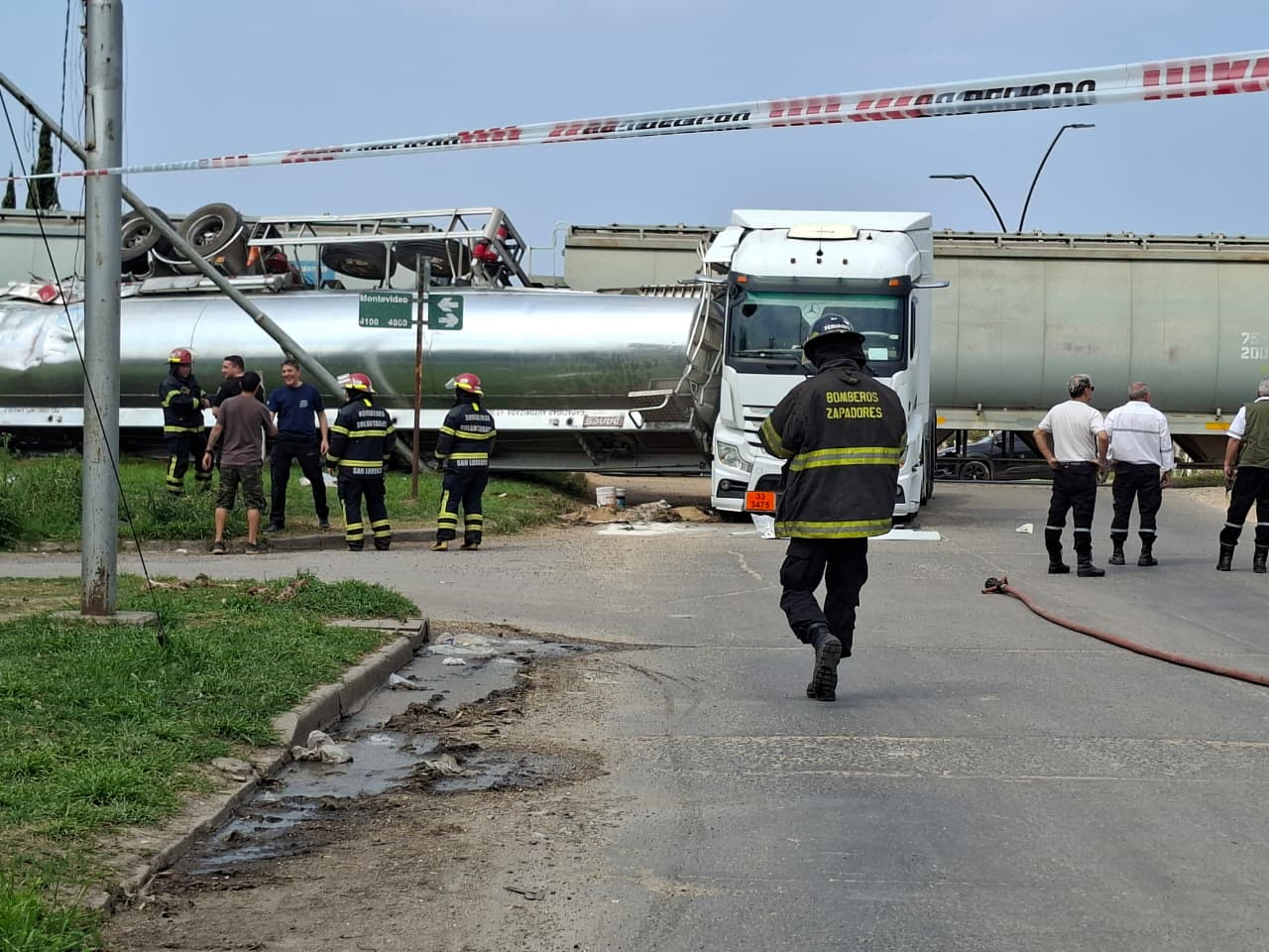 Alerta en la zona norte de San Lorenzo: chocaron un tren y un camión cisterna cargado con combustible